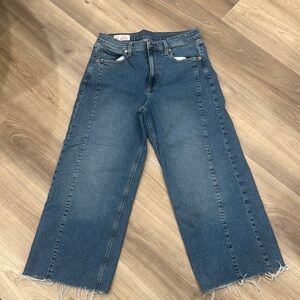 Gap high stride ankle. NWOT. Inseam 26.